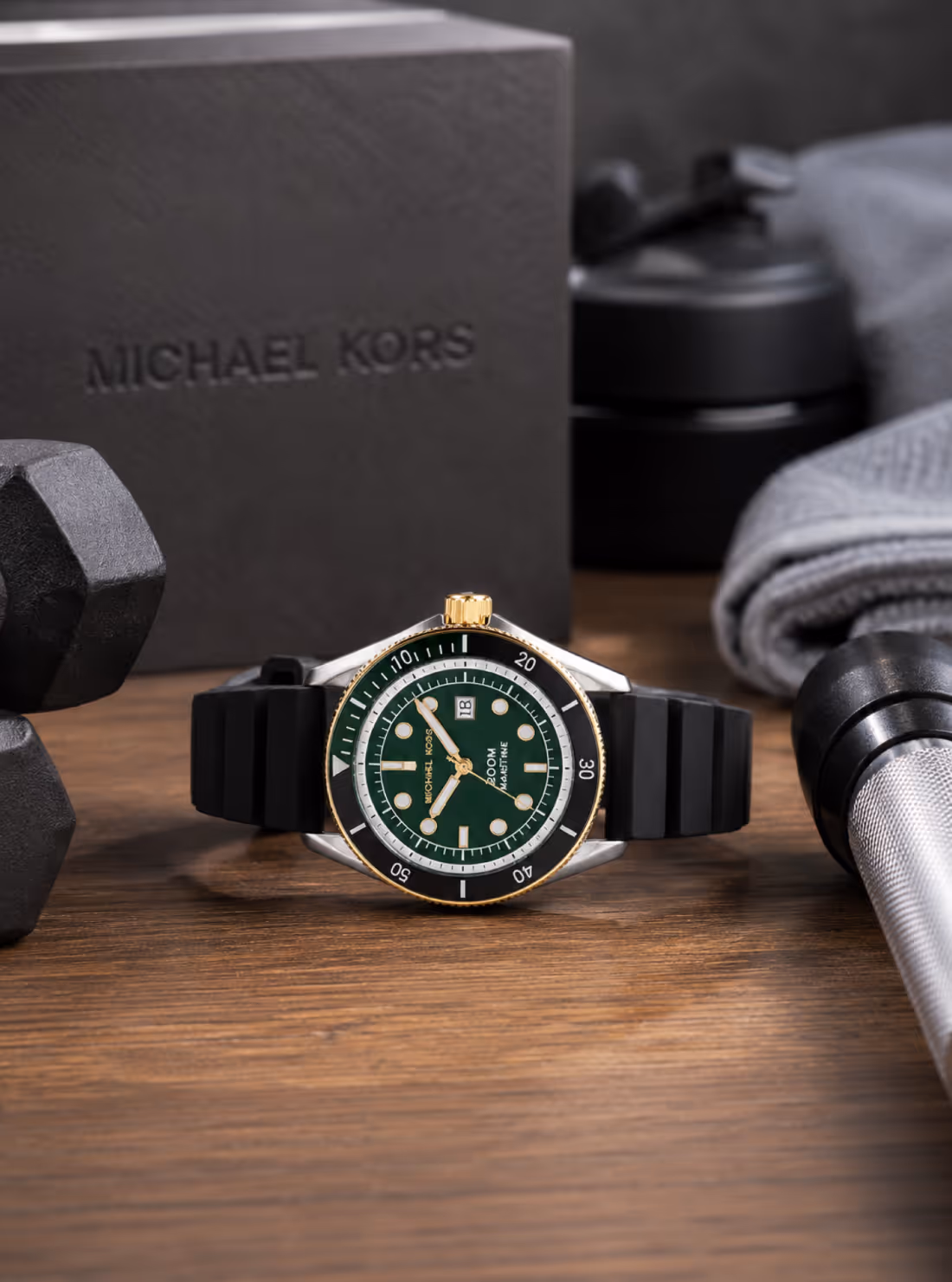 Chất lượng hoàn thiện của Michael Kors MK9158 có tốt không?